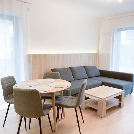 Riverfront Apartment Bešeňová المظهر الخارجي الصورة